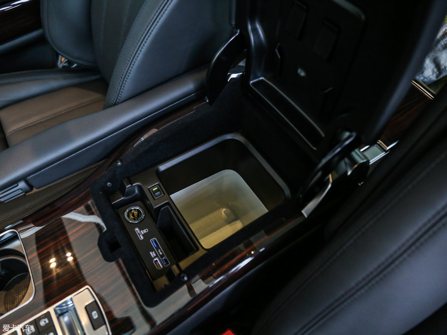 2017 3.0 V6 (chung)L