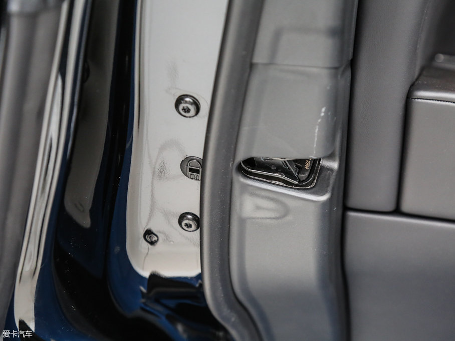 2017 3.0 V6 (chung)L(zhng)