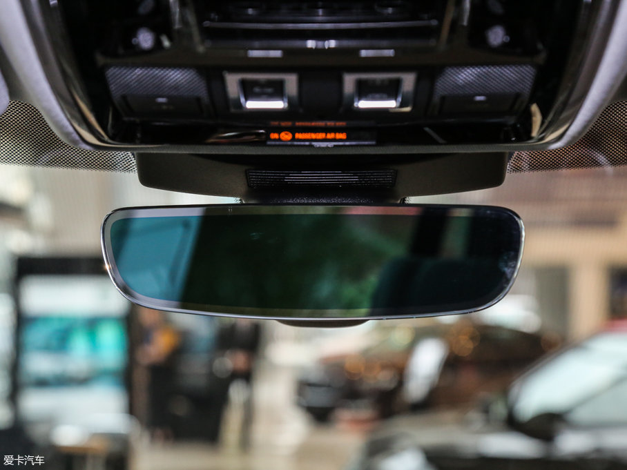 2017 3.0 V6 (chung)L(zhng)