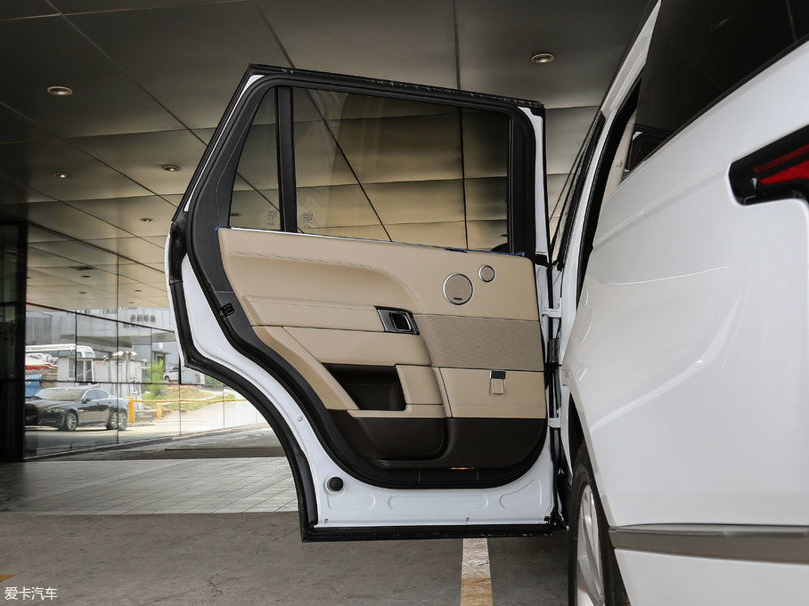 2017 3.0 V6 Vogue L