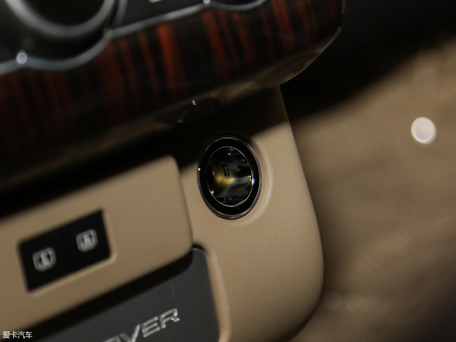 2017 3.0 V6 Vogue L