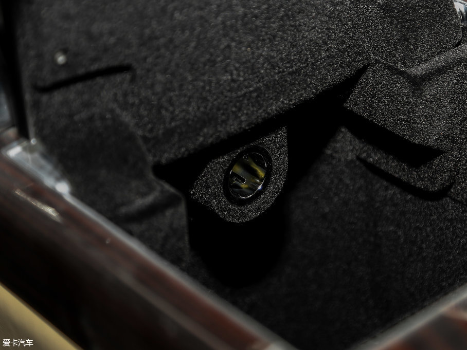 2017 3.0 V6 Vogue L