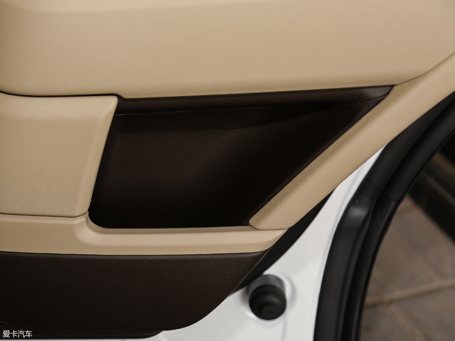 2017 3.0 V6 Vogue L