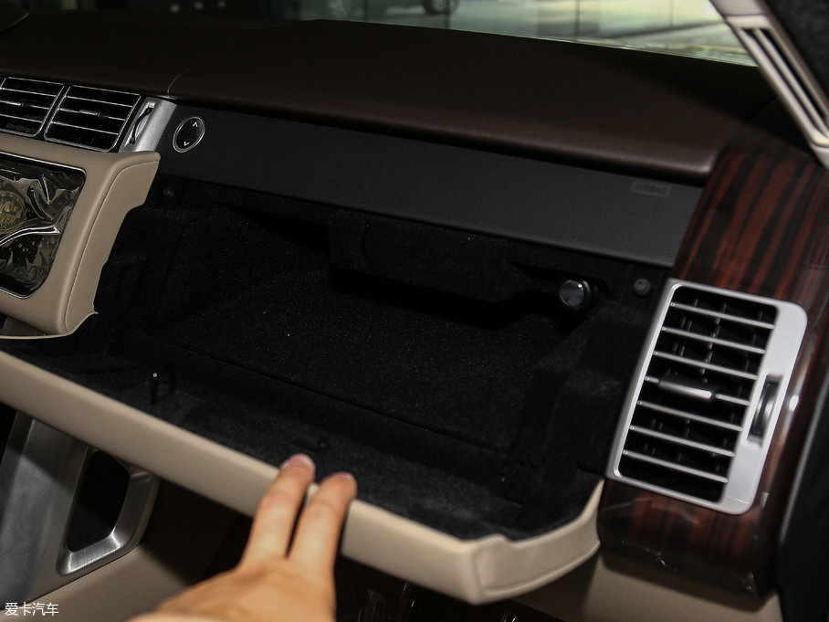 2017 3.0 V6 Vogue L(zhng)