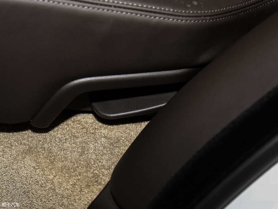 2017 3.0 V6 Vogue L