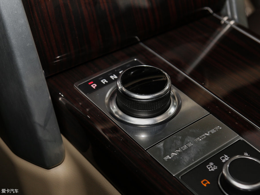 2017 3.0 V6 Vogue L