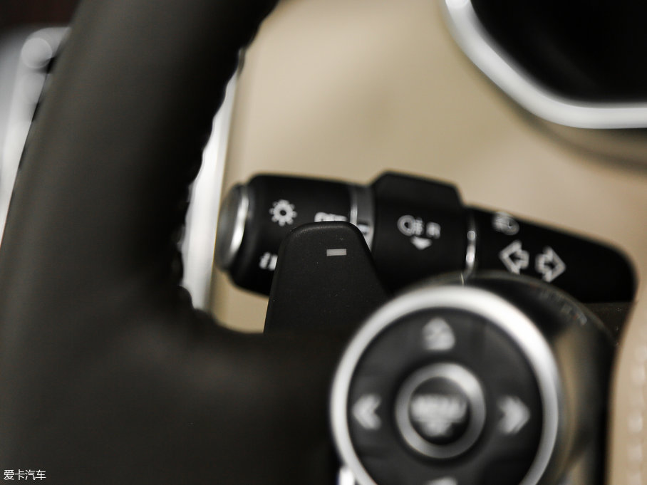 2017 3.0 V6 Vogue L