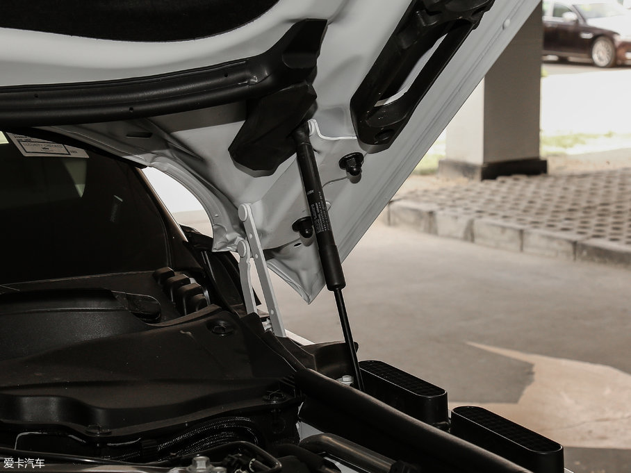 2017 3.0 V6 Vogue L