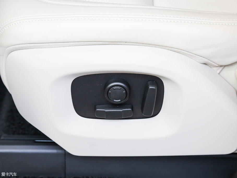 2017 3.0 V6 Vogue L