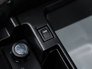 20173.0 V6 Vogue ˜S g