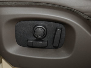 20173.0 V6 Vogue L {{