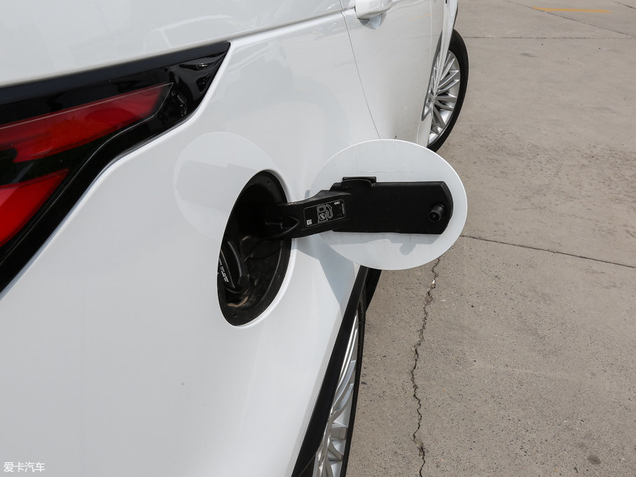 2017l(f)F(xin) 3.0 V6 HSE