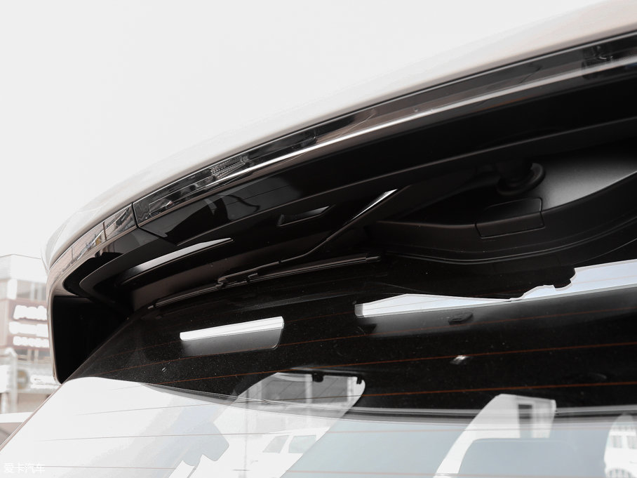 2017l(f)F(xin) 3.0 V6 HSE