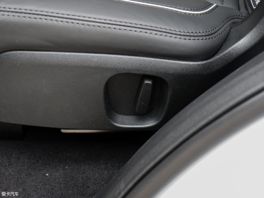 2017l(f)F(xin) 3.0 V6 HSE