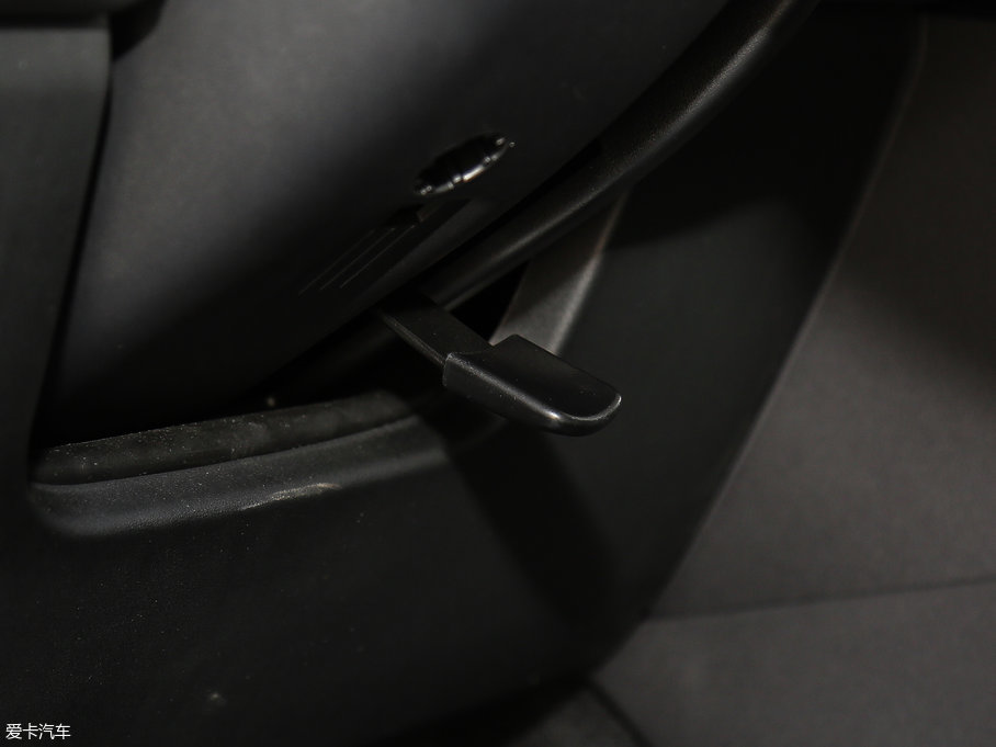 2017l(f)F(xin) 3.0 V6 SE