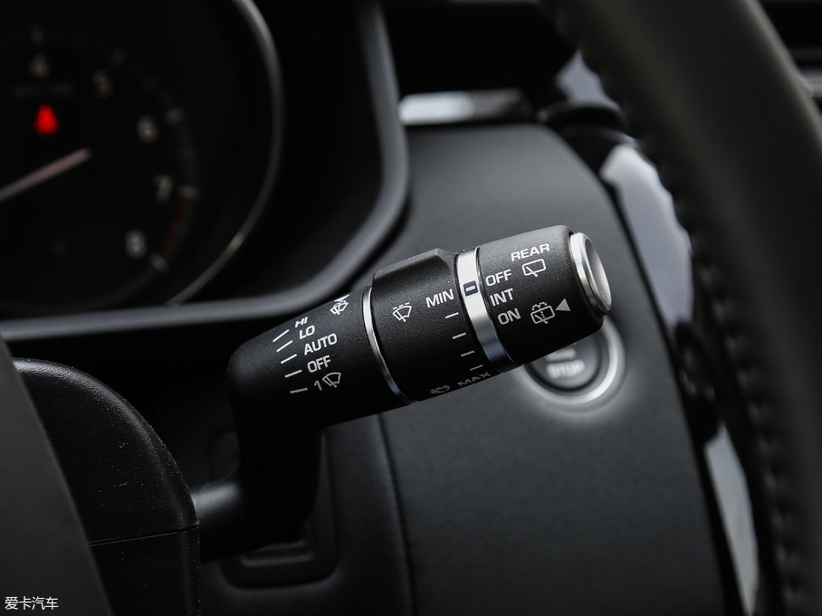 2017l(f)F(xin) 3.0 V6 SE