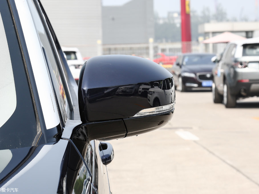 2017l(f)F(xin) 3.0 V6 HSE