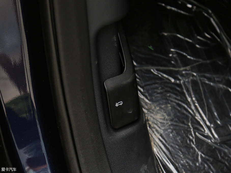 2017l(f)F(xin) 3.0 V6 HSE