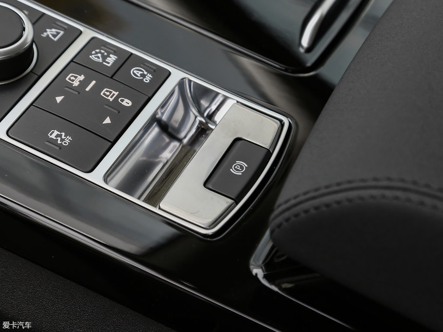 2017l(f)F(xin) 3.0 V6 HSE