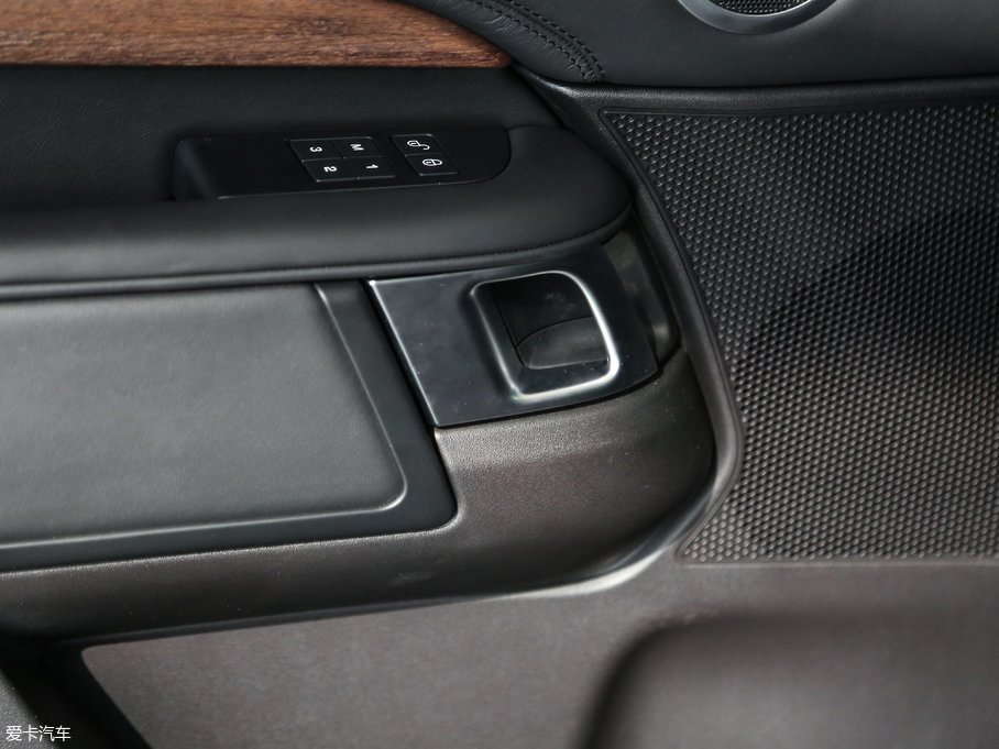 2017lF 3.0 V6 HSE LUXURY