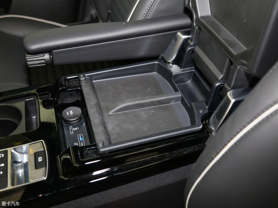 2017lF 3.0 V6 HSE LUXURY