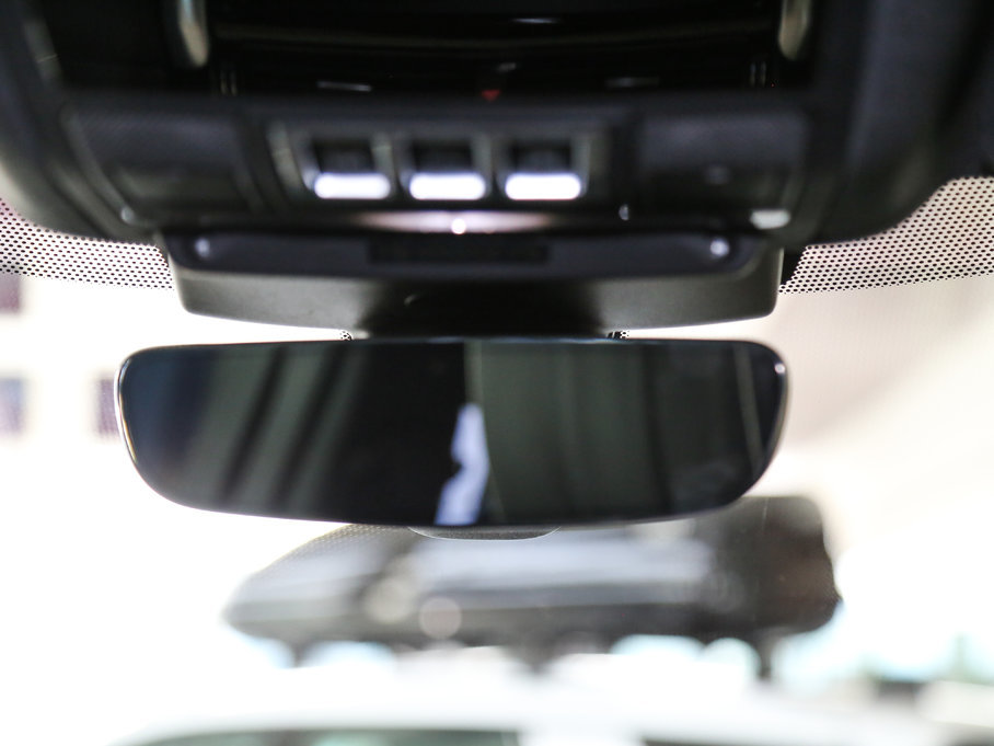 2017l(f)F(xin) 3.0 V6 HSE LUXURY