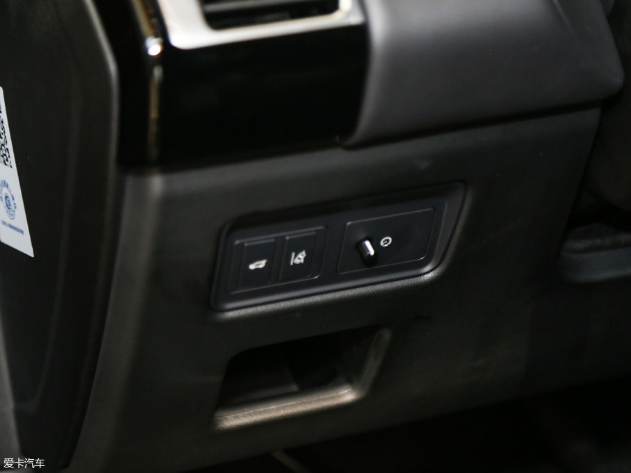 2017l(f)F 3.0 V6 HSE LUXURY