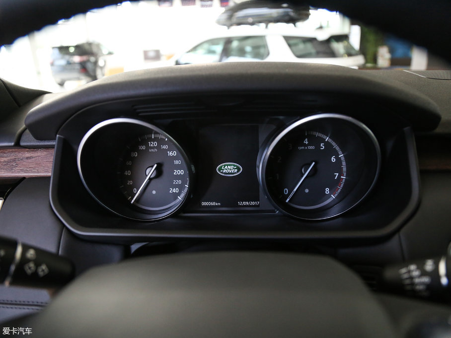 2017l(f)F(xin) 3.0 V6 HSE LUXURY