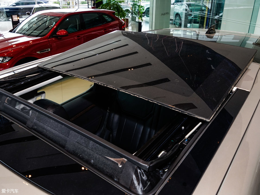 2017l(f)F(xin) 3.0 V6 HSE