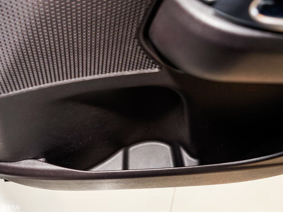 2017l(f)F(xin) 3.0 V6 HSE