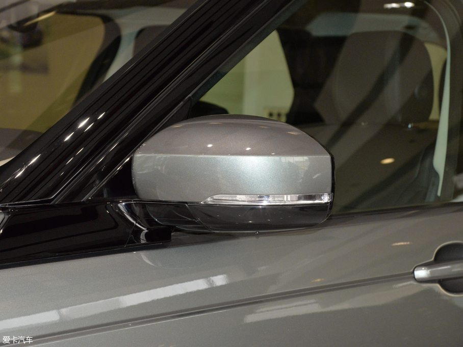 2017l(f)F(xin) 3.0 V6 SE