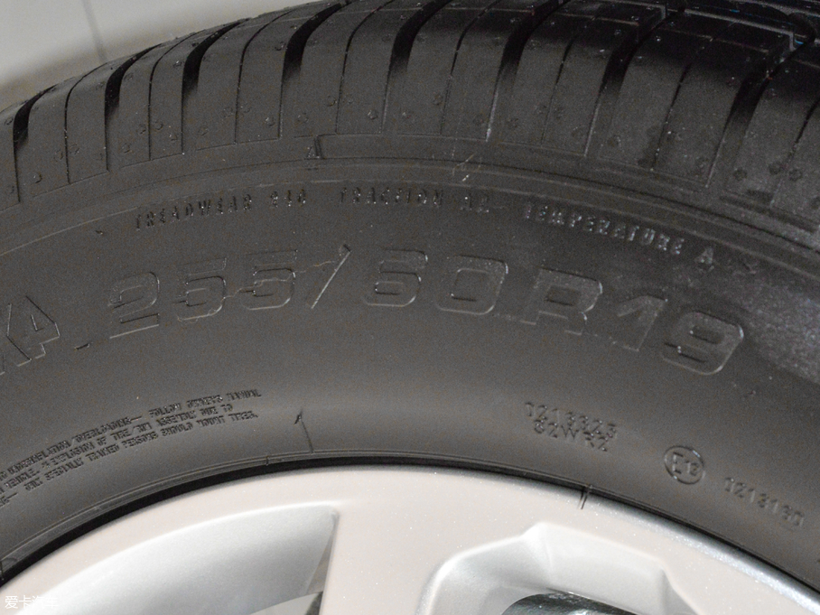 2017l(f)F(xin) 3.0 V6 SE