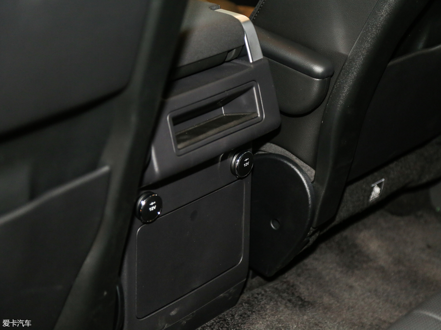 2017l(f)F(xin) 3.0 V6 SE