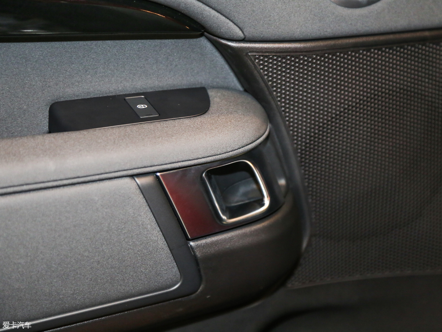 2017l(f)F(xin) 3.0 V6 SE