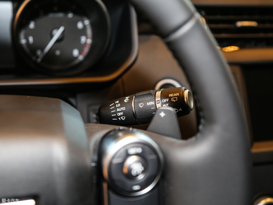 2017l(f)F(xin) 3.0 V6 SE