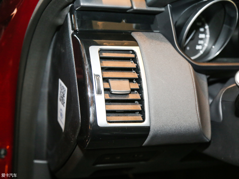 2017l(f)F(xin) 3.0 V6 SE