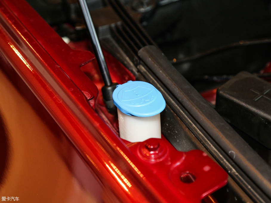 2017l(f)F(xin) 3.0 V6 SE