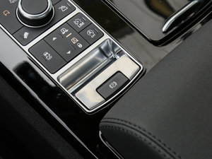 20173.0 V6 HSE v܇Ƅ