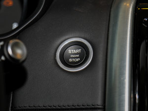 20173.0 V6 HSE п؅^