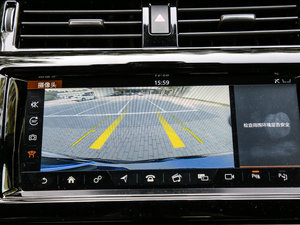 2017款3.0 V6 首发限量版 中控区