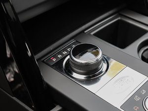 2017款3.0 V6 S 换挡杆