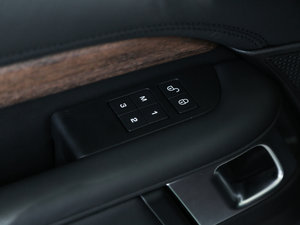2017款3.0 V6 HSE LUXURY 主驾车窗控制区	