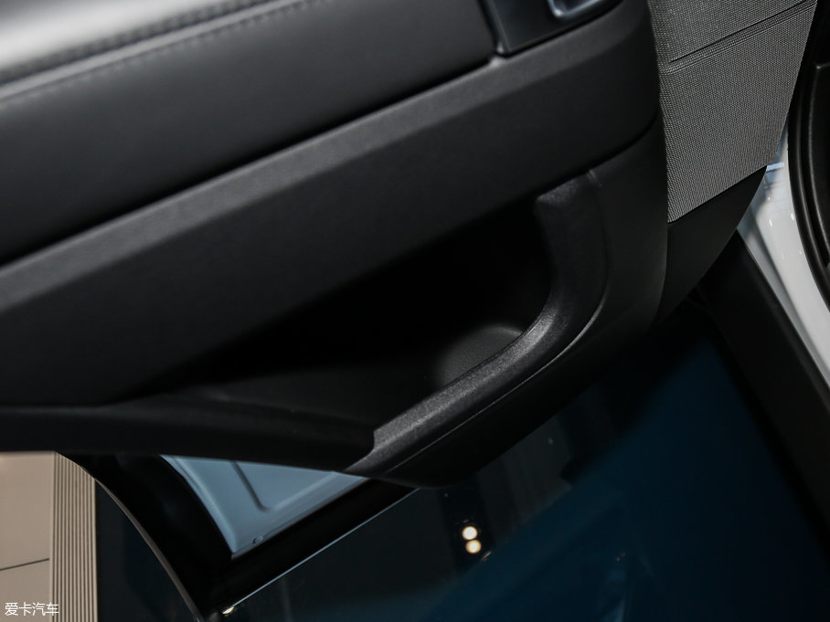 2017\(yn)(dng) 3.0 V6 SC HSE DYNAMIC