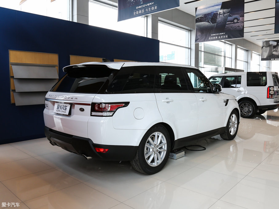 2017\ 3.0 V6 SC SE