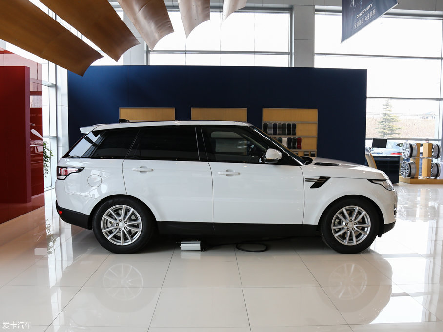 2017\(yn) 3.0 V6 SC SE