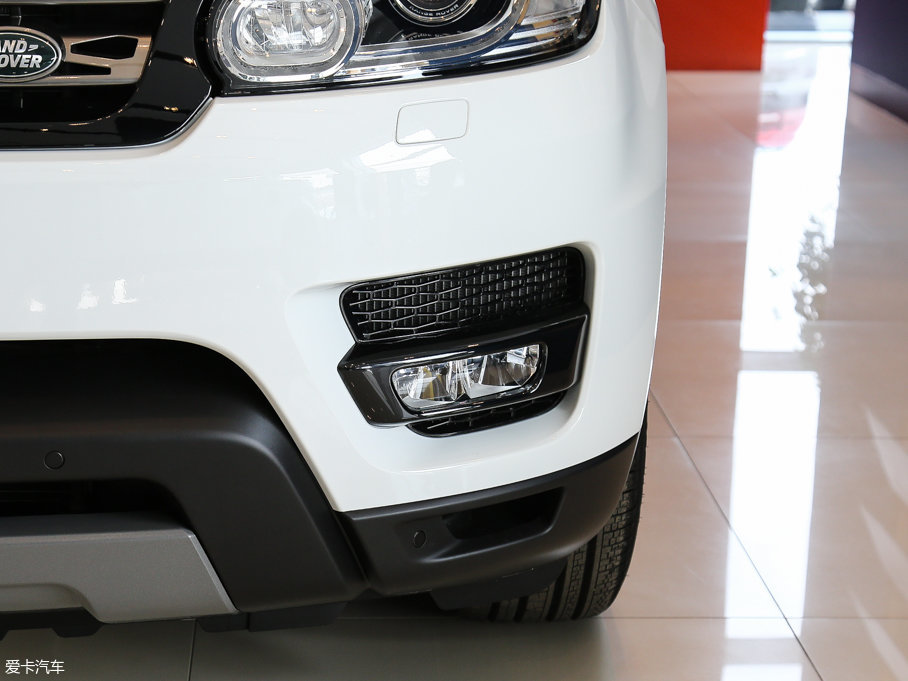 2017\ 3.0 V6 SC SE