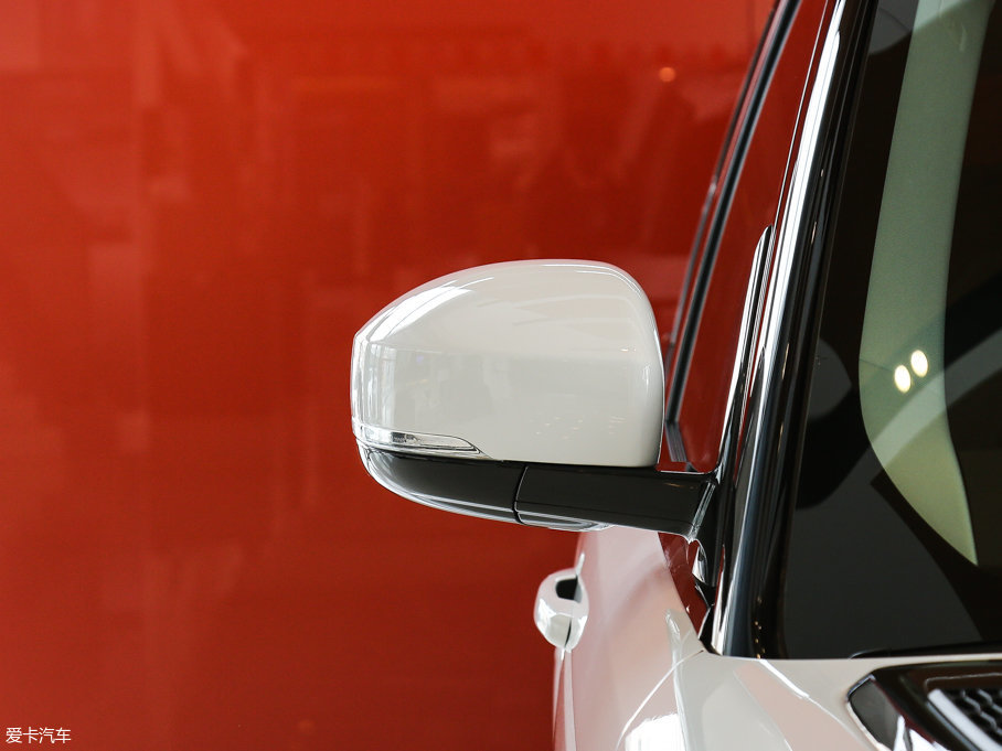 2017\ 3.0 V6 SC SE