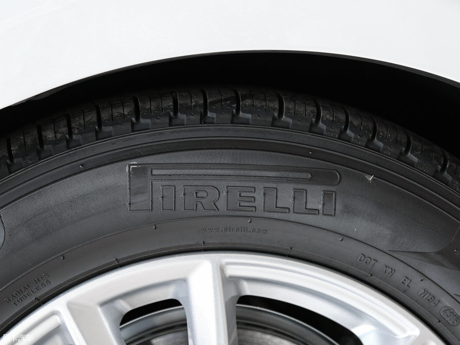 2017\(yn)(dng) 3.0 V6 SC SE