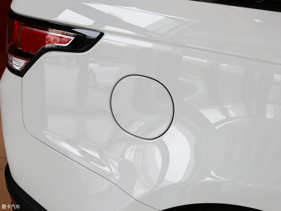 2017\ 3.0 V6 SC SE