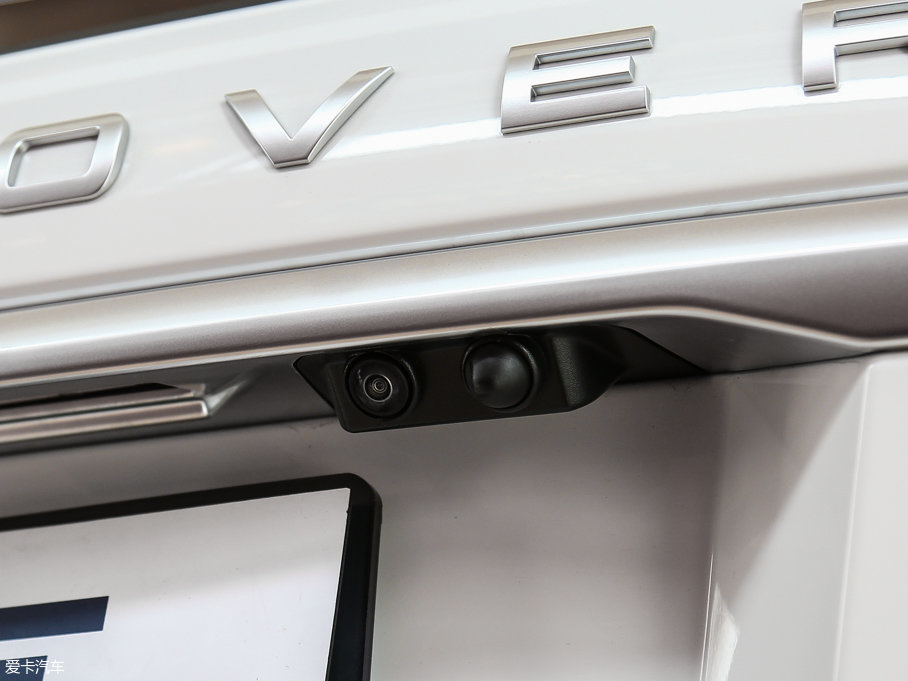 2017\ 3.0 V6 SC SE